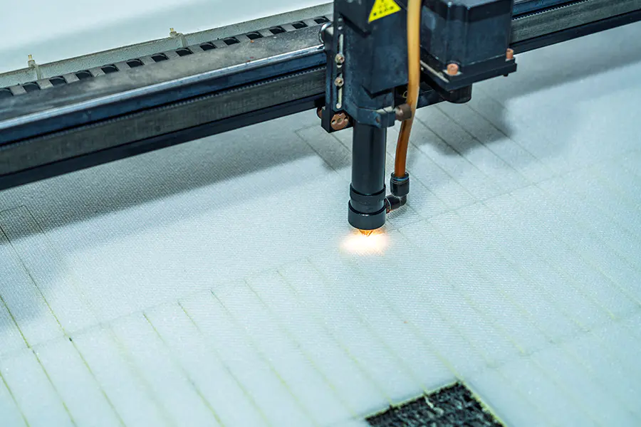 Cắt Laser