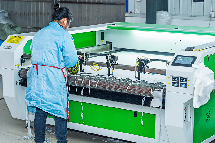 Cắt Laser